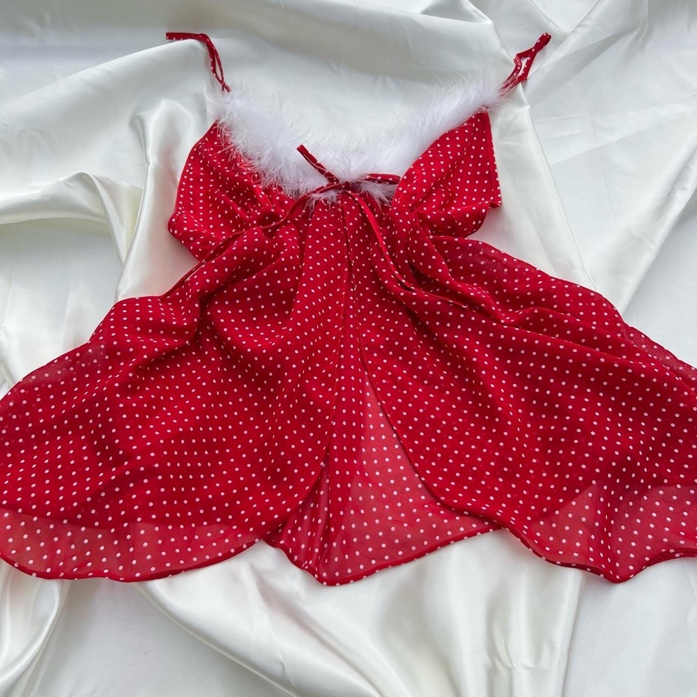 Red babydoll with white dots and white fur size medium